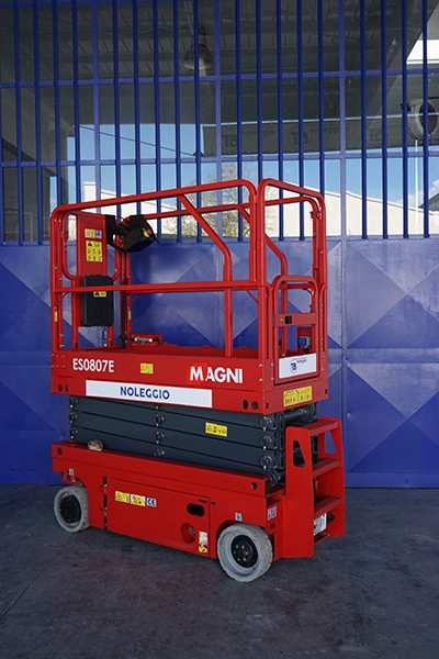 Affitto piattaforma elevatrice elettrica a pantografo Lugo